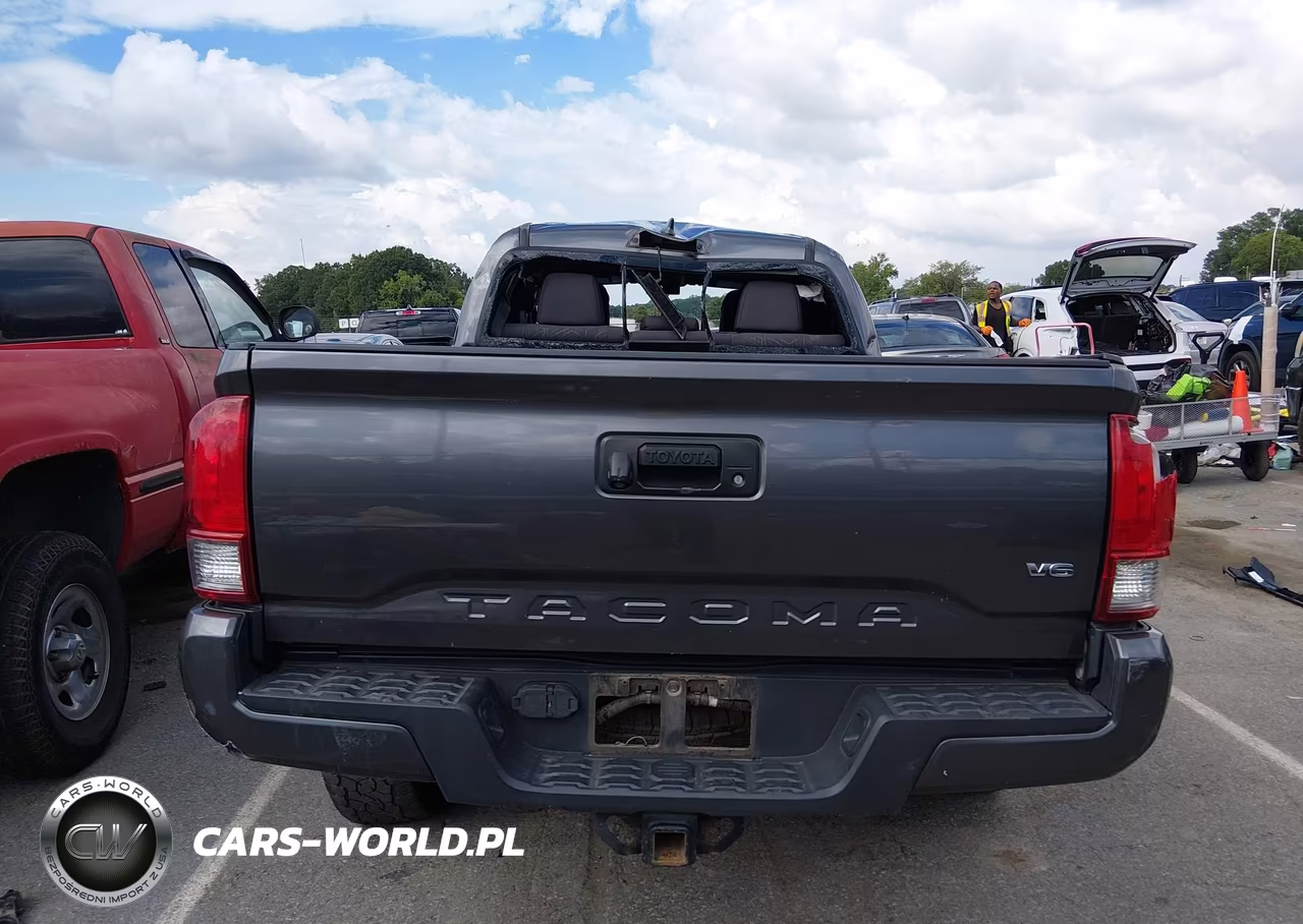 2017 Toyota Tacoma Dbl Cab-Sr5-Trd Sport-Or VIN:5TFDZ5BN6HX013724 - 17