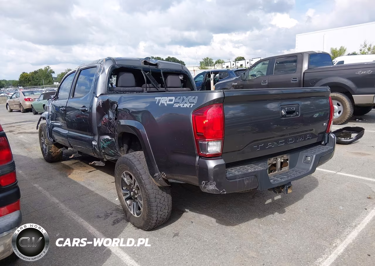 2017 Toyota Tacoma Dbl Cab-Sr5-Trd Sport-Or VIN:5TFDZ5BN6HX013724 - 3