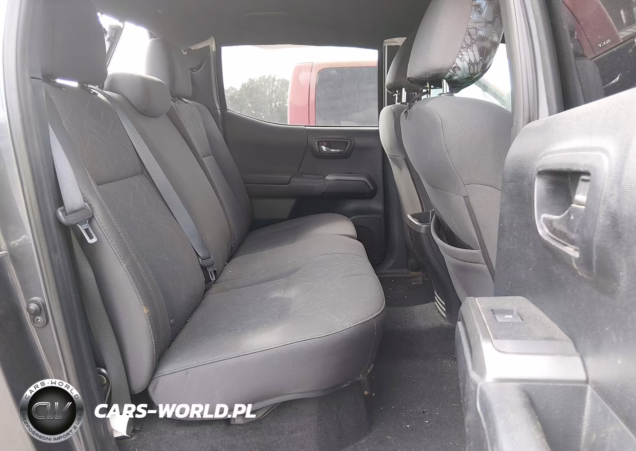2017 Toyota Tacoma Dbl Cab-Sr5-Trd Sport-Or VIN:5TFDZ5BN6HX013724 - 8