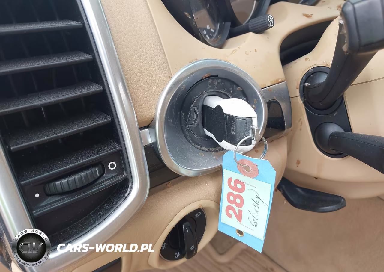 2011 Porsche Cayenne VIN:WP1AA2A23BLA07554 - 11