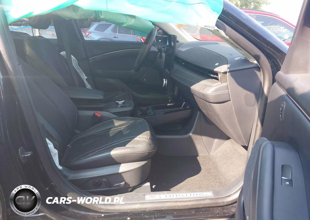 2023 Ford Mustang Mach-E Premium VIN:3FMTK3SU1PMB02077 - 5