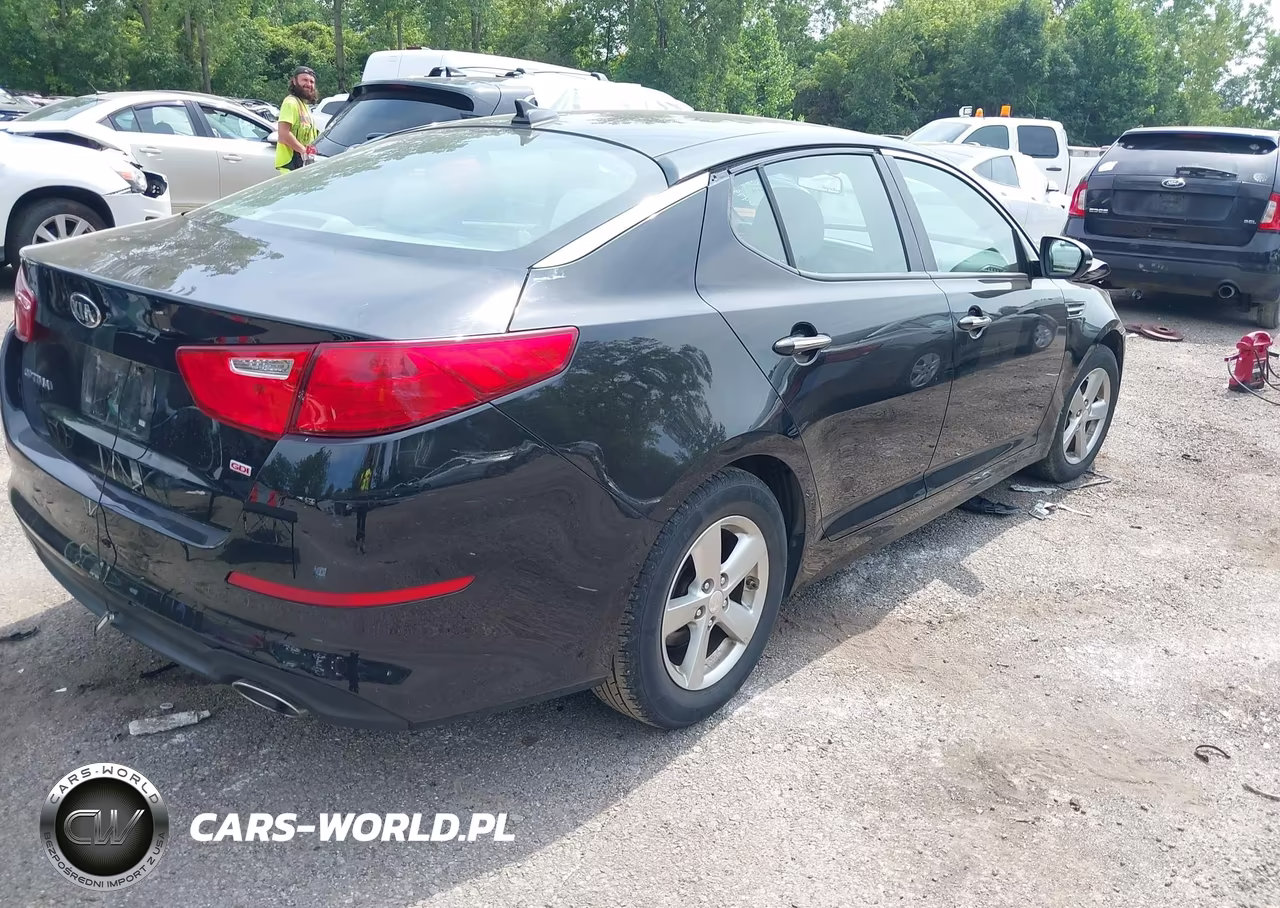 2015 Kia Optima Lx VIN:5XXGM4A79FG479757 - 4