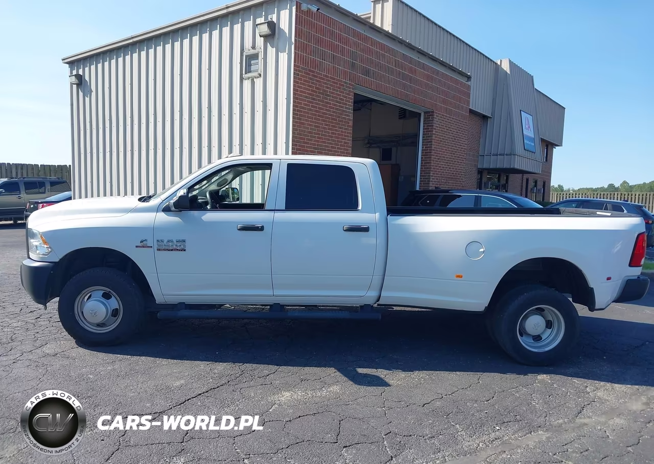 2018 Ram 3500 VIN:3C63RRGL7JG124164 - 15