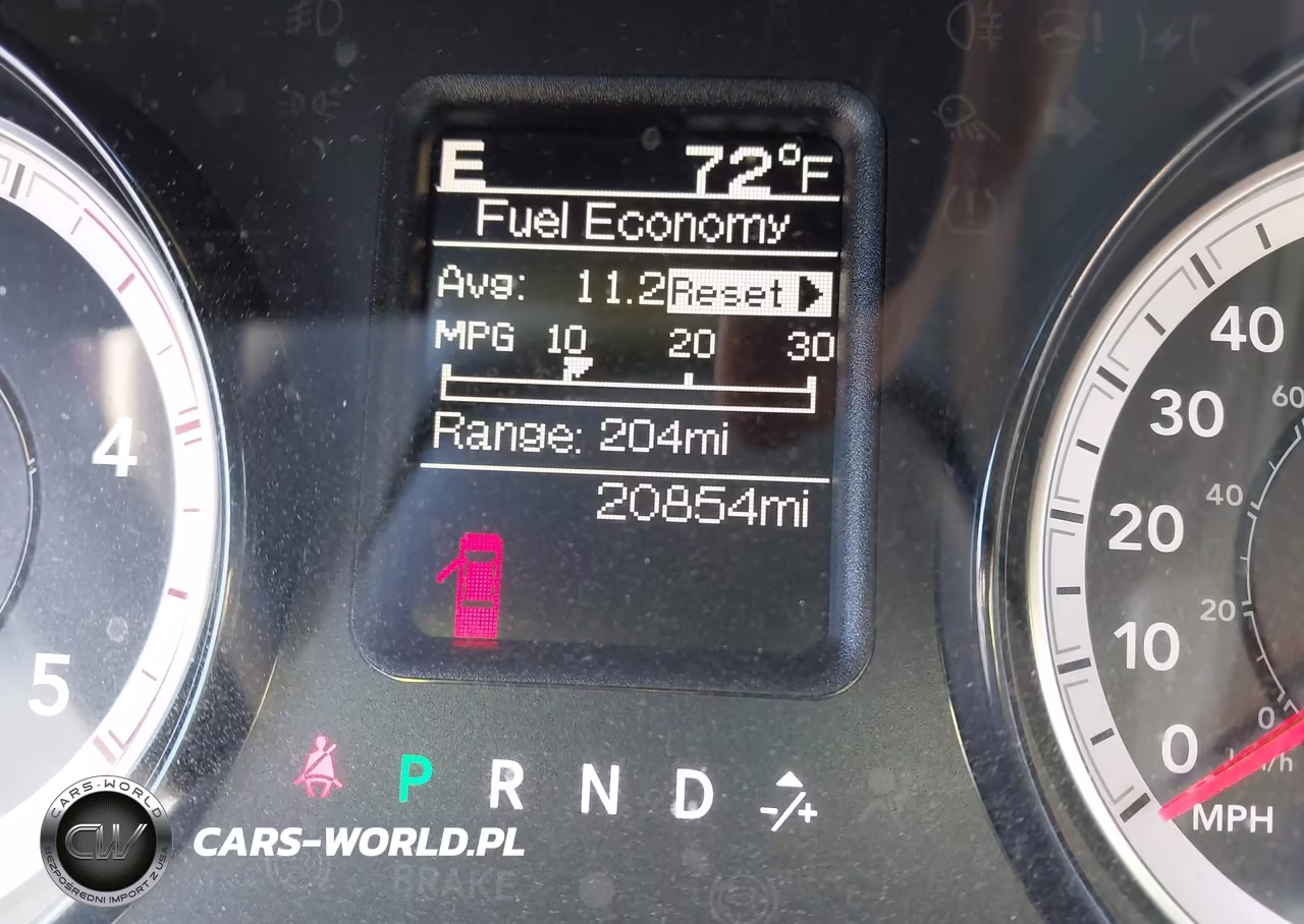 2018 Ram 3500 VIN:3C63RRGL7JG124164 - 16