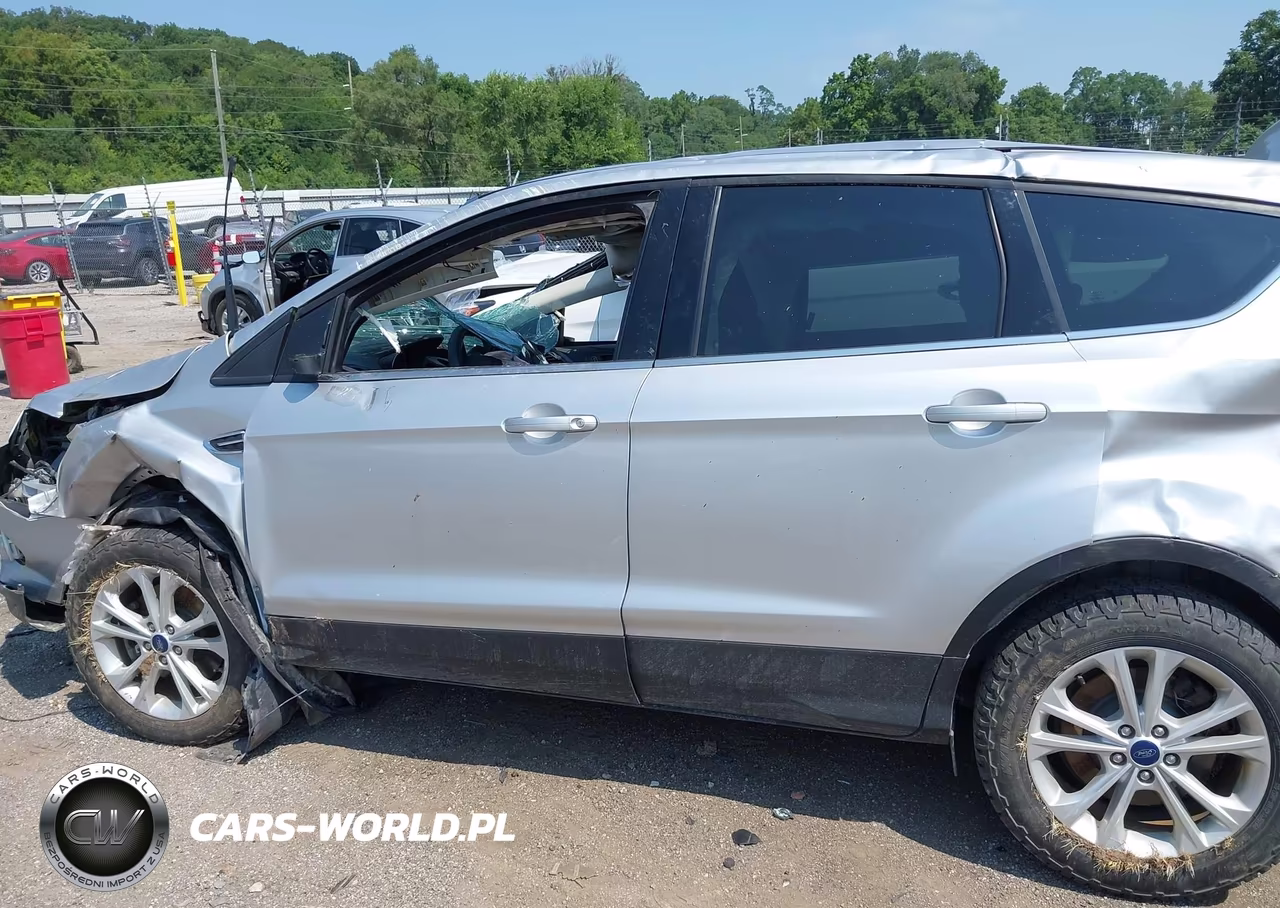 2017 Ford Escape Se VIN:1FMCU9GD1HUE24558 - 15