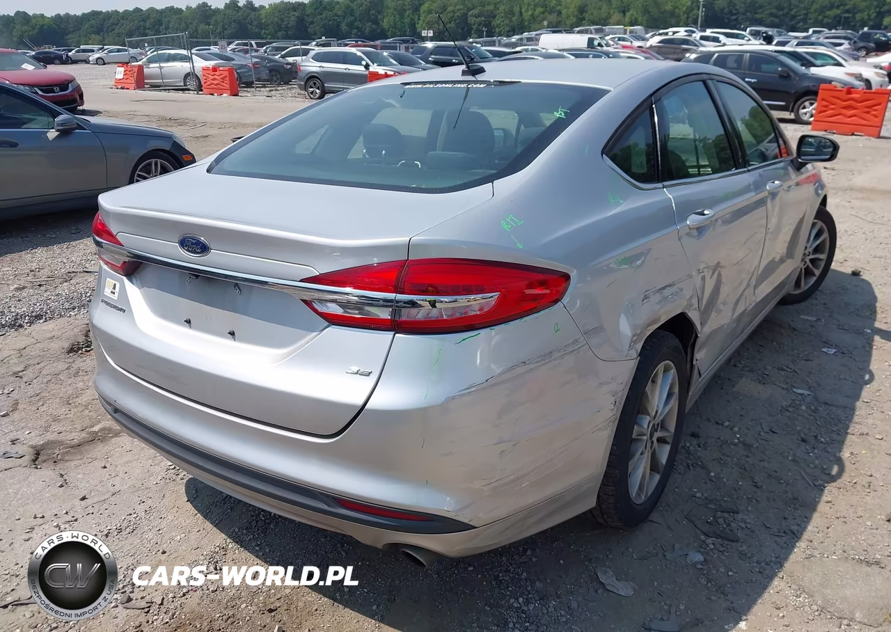 2017 Ford Fusion Se VIN:3FA6P0H77HR318433 - 4