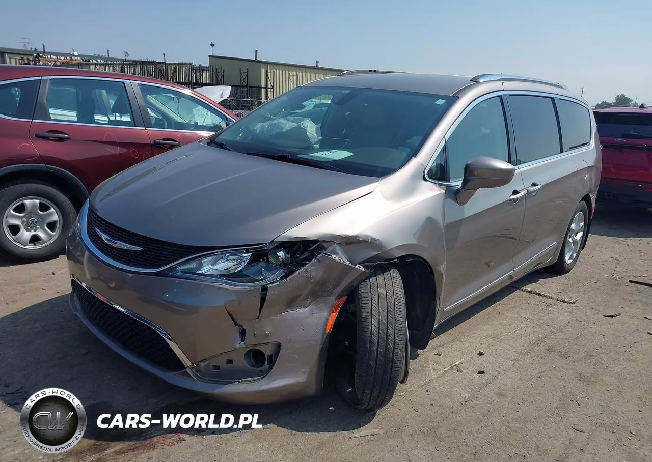 2018 Chrysler Pacifica Touring L Plus VIN:2C4RC1EG0JR321411 - 2