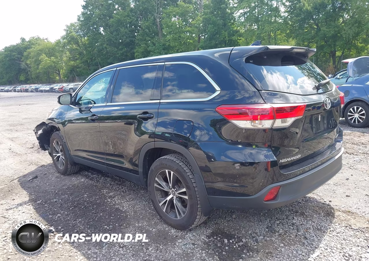 2019 Toyota Highlander Le Plus VIN:5TDBZRFH7KS986062 - 3
