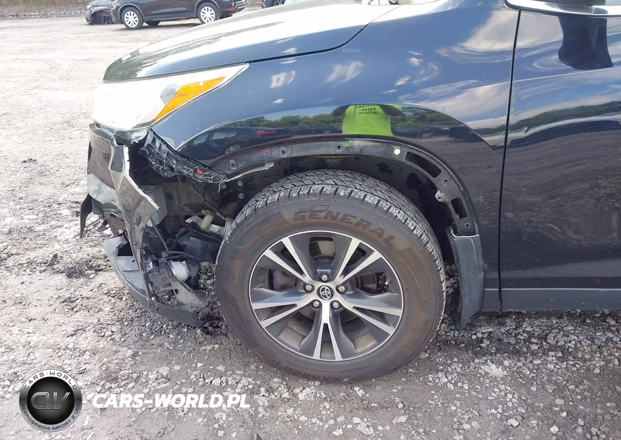 2019 Toyota Highlander Le Plus VIN:5TDBZRFH7KS986062 - 6