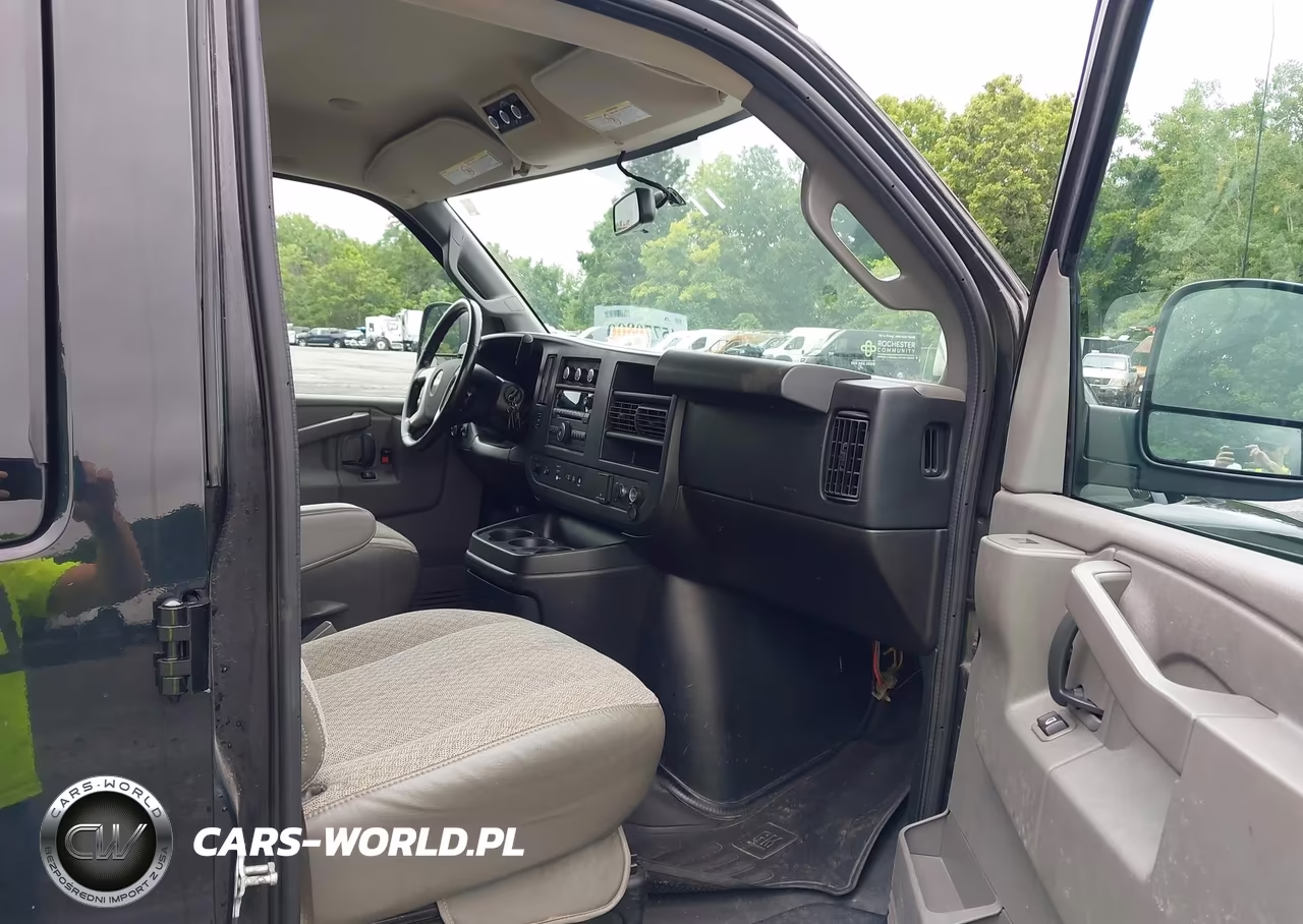 2018 Chevrolet Express 3500 Lt VIN:1GAZGPFG5J1308723 - 5