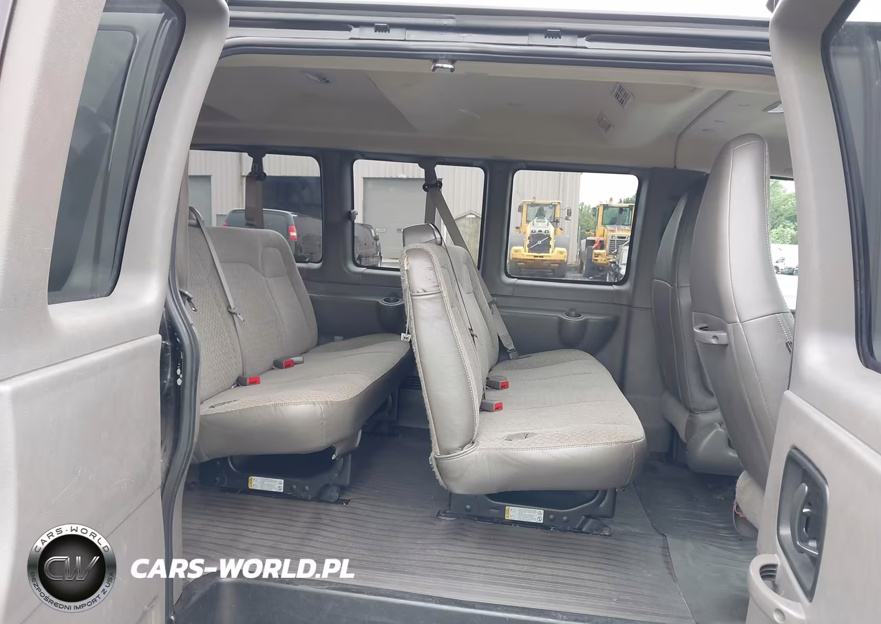 2018 Chevrolet Express 3500 Lt VIN:1GAZGPFG5J1308723 - 8
