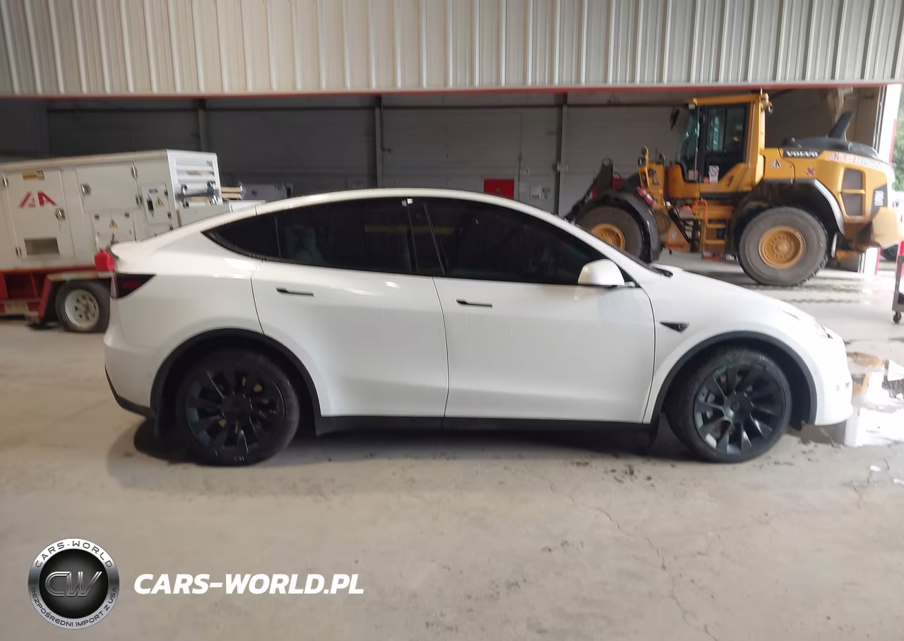 2021 Tesla Model Y Long Range Dual Motor All-Wheel Drive VIN:5YJYGDEE2MF201321 - 13
