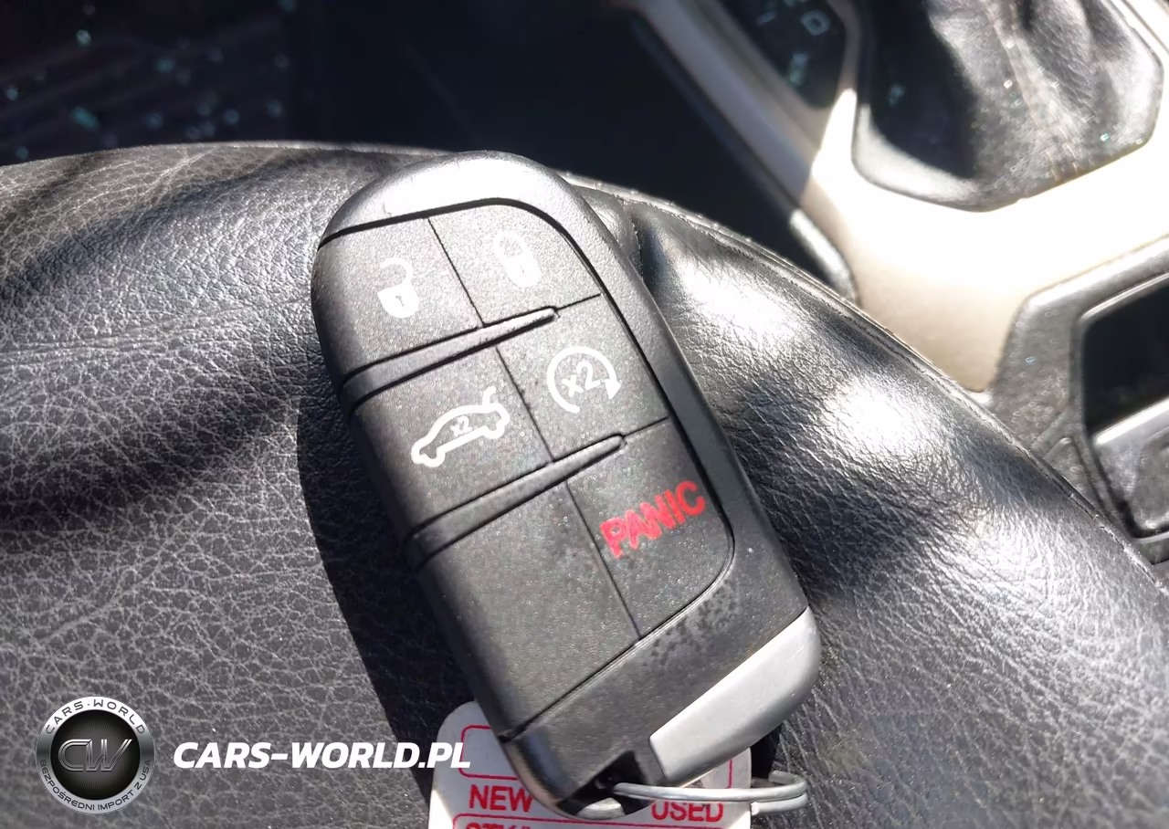 2017 Jeep Renegade Limited VIN:ZACCJADB1HPE55523 - 11