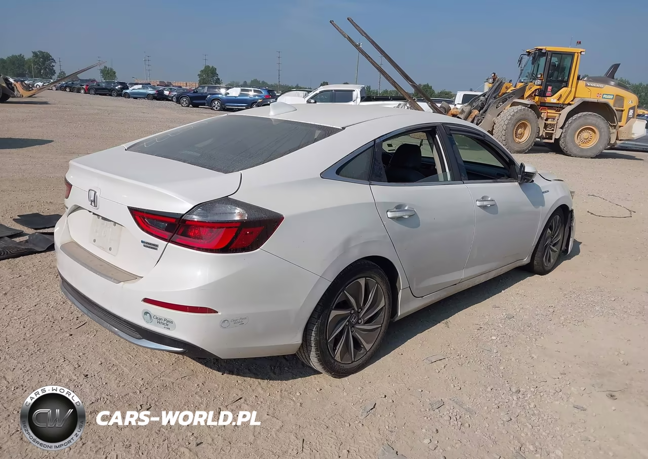 2019 Honda Insight Touring VIN:19XZE4F96KE000777 - 4