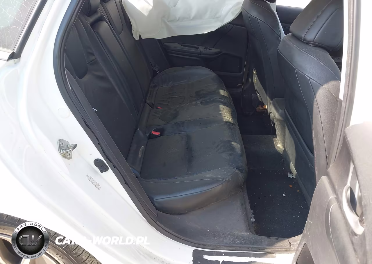 2019 Honda Insight Touring VIN:19XZE4F96KE000777 - 8