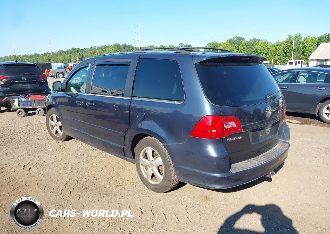 2009 Volkswagen Routan Sel Premium VIN:2V8HW64X39R579617 - 3