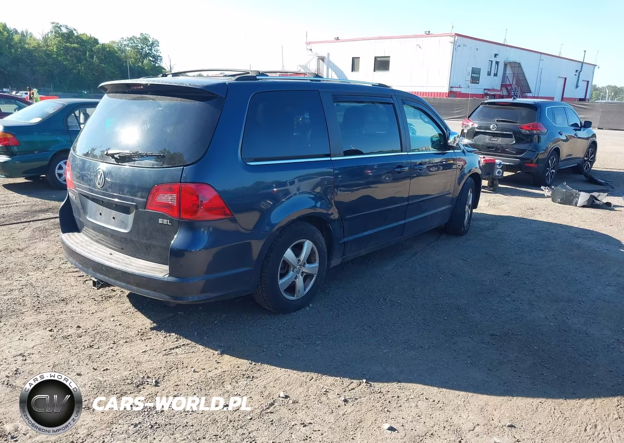 2009 Volkswagen Routan Sel Premium VIN:2V8HW64X39R579617 - 4