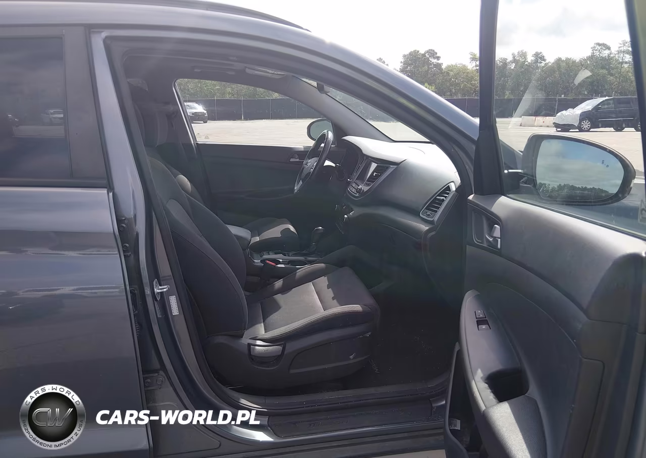 2018 Hyundai Tucson Value VIN:KM8J33A21JU682597 - 5
