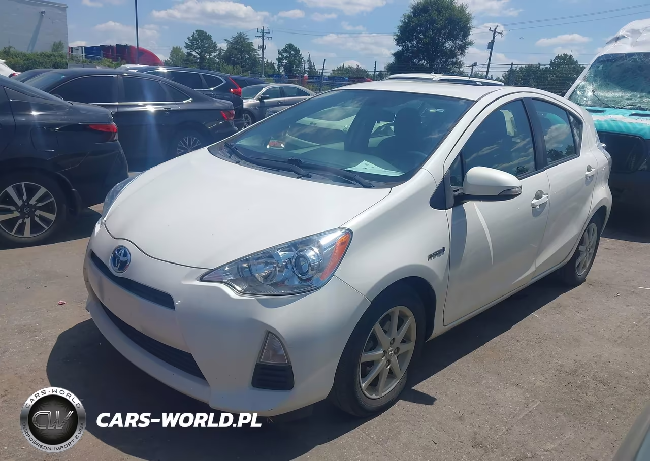2013 Toyota Prius C Three VIN:JTDKDTB32D1539502 - 2
