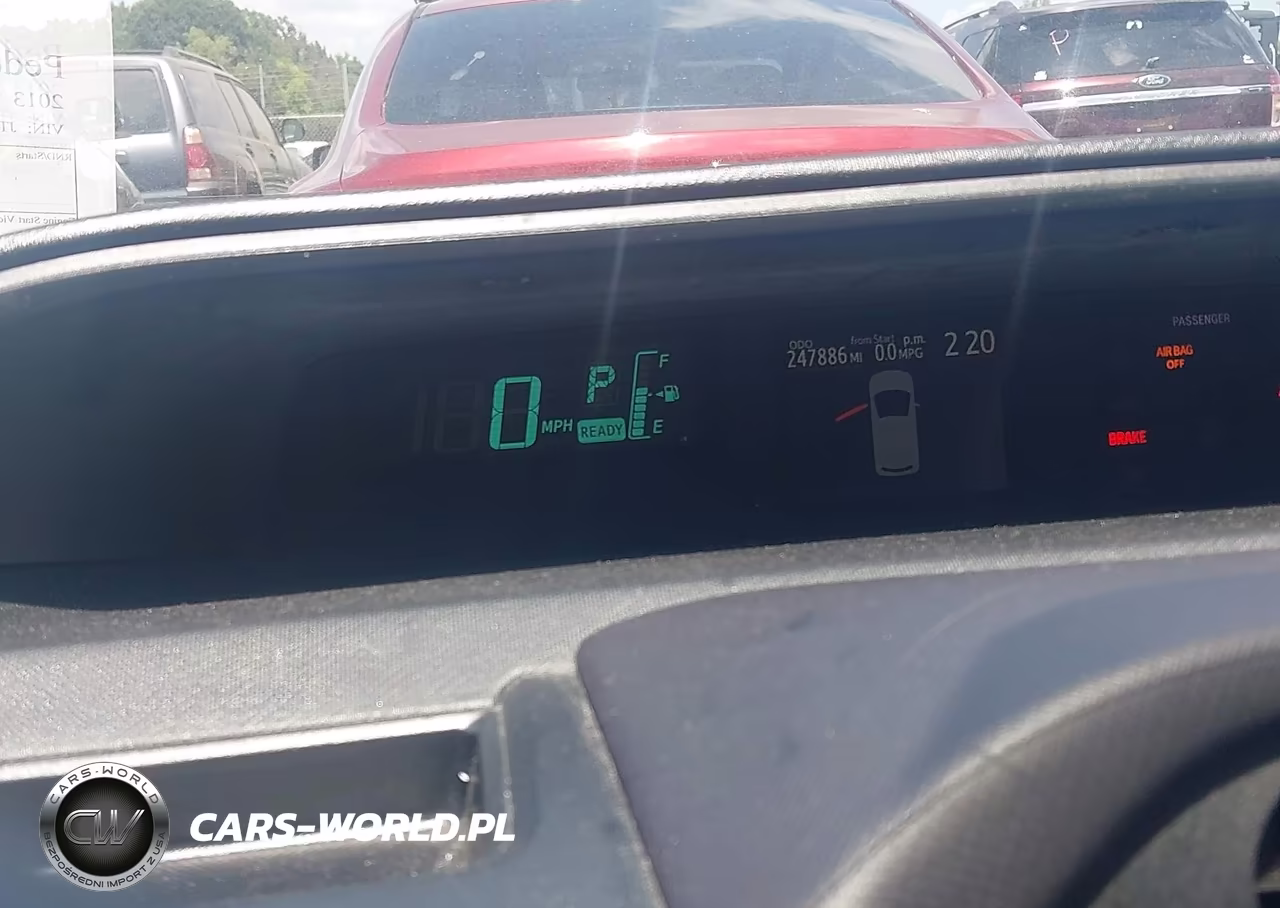 2013 Toyota Prius C Three VIN:JTDKDTB32D1539502 - 7