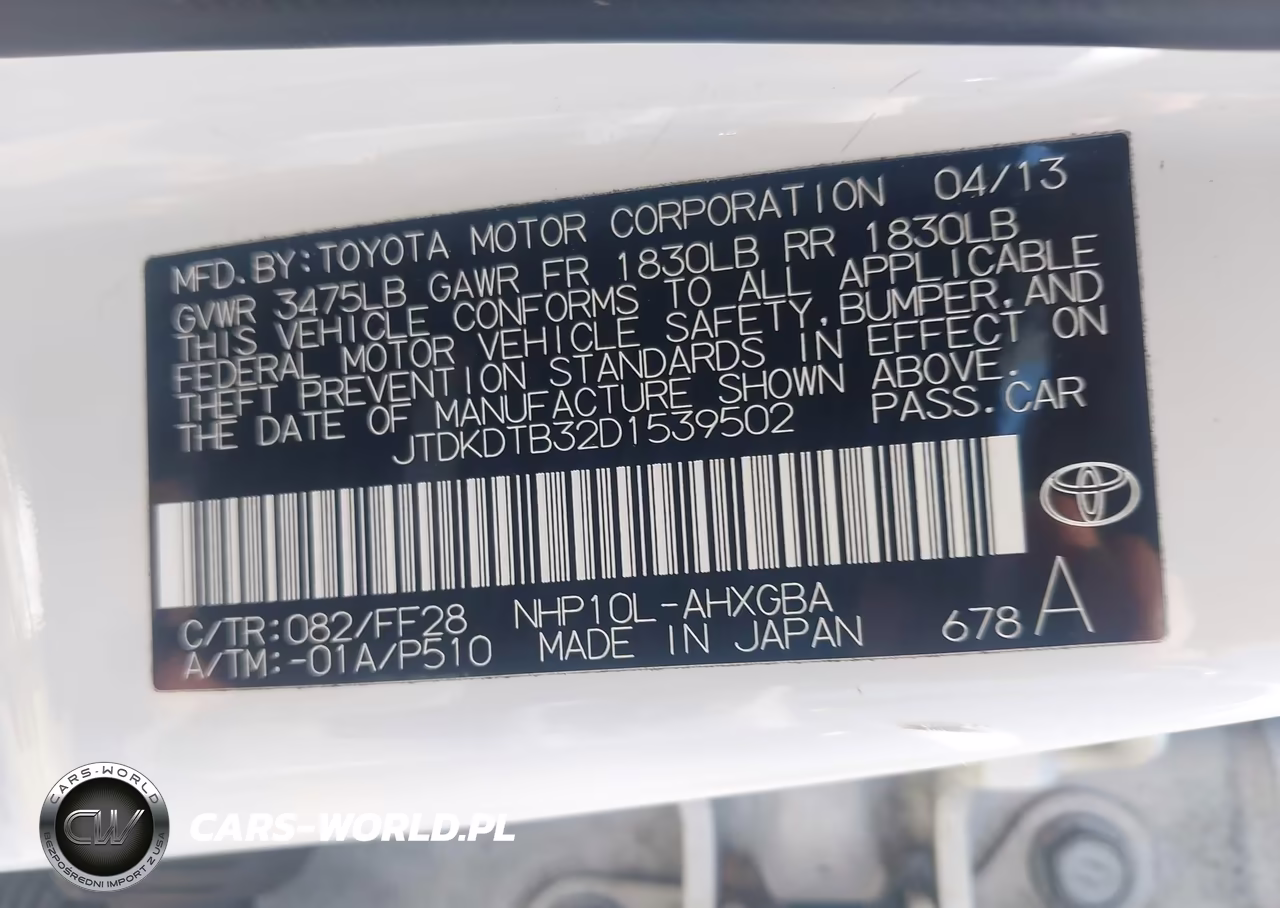 2013 Toyota Prius C Three VIN:JTDKDTB32D1539502 - 9