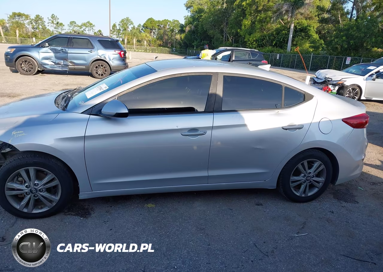 2018 Hyundai Elantra Sel VIN:5NPD84LF2JH237353 - 15