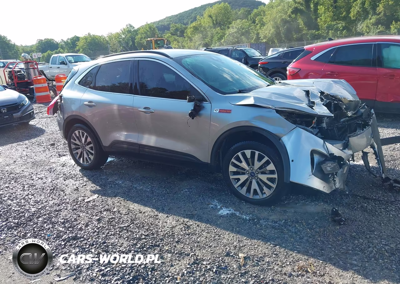 2021 Ford Escape Titanium – zdjęcie 1 z 12