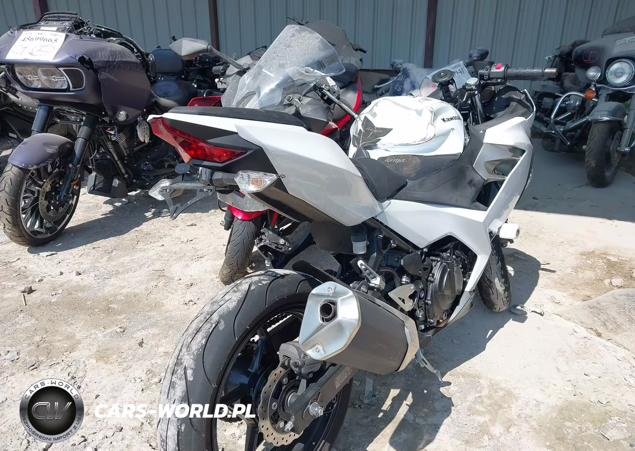 2020 Kawasaki Ex400 VIN:JKAEXKG19LDA81005 - 4