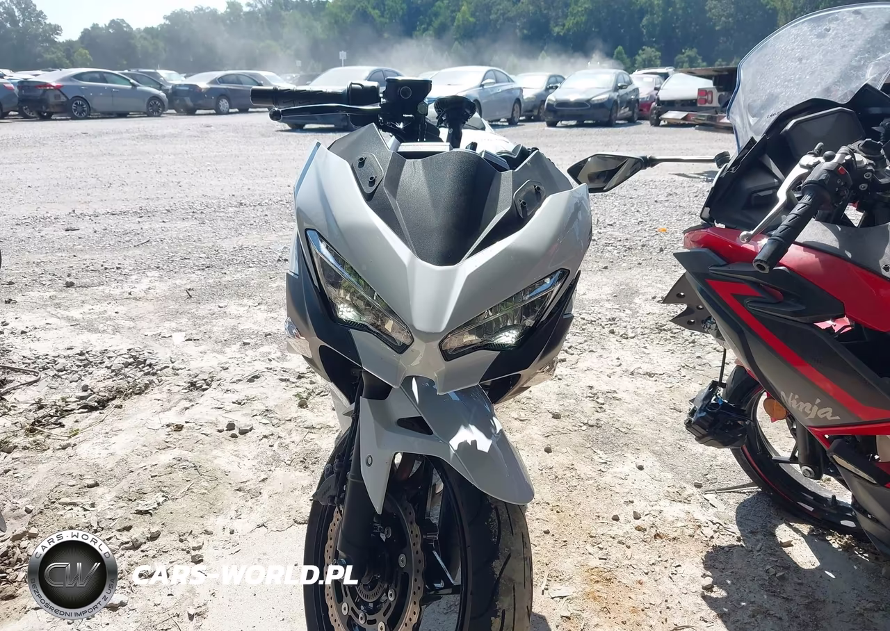 2020 Kawasaki Ex400 VIN:JKAEXKG19LDA81005 - 5