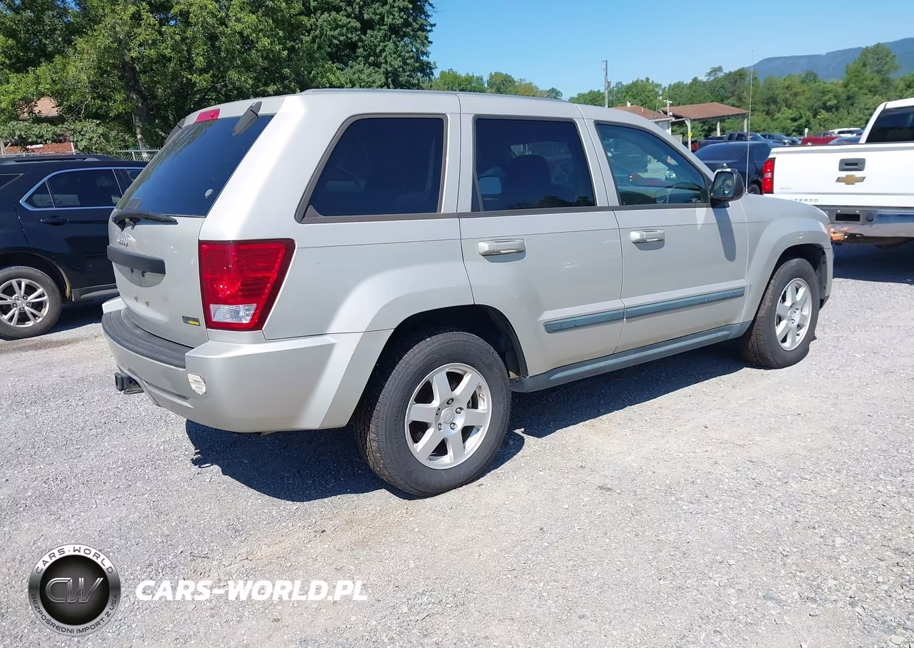 2008 Jeep Grand Cherokee Laredo VIN:1J8HR48N88C204872 - 4