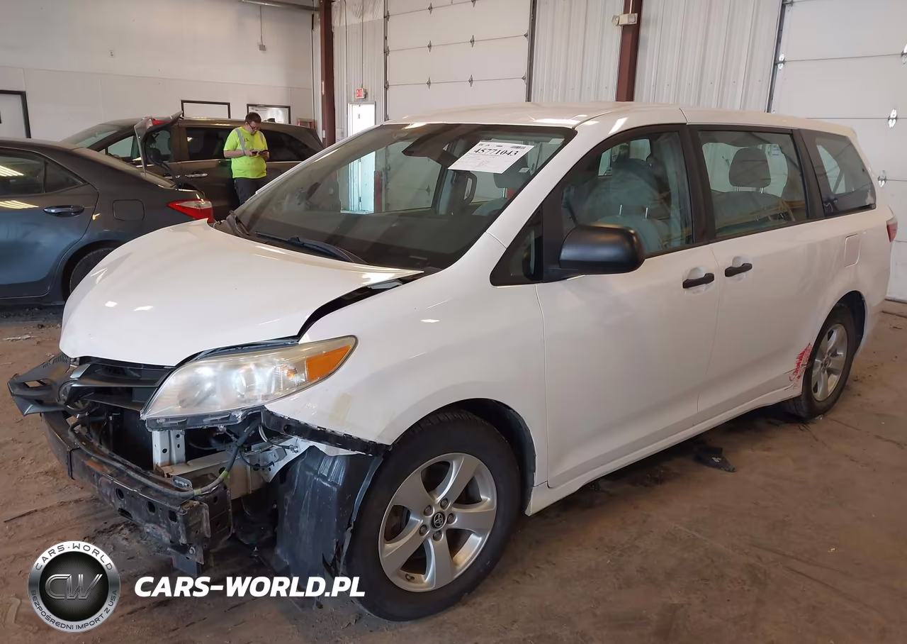 2018 Toyota Sienna L 7 Passenger VIN:5TDZZ3DC4JS928038 - 2