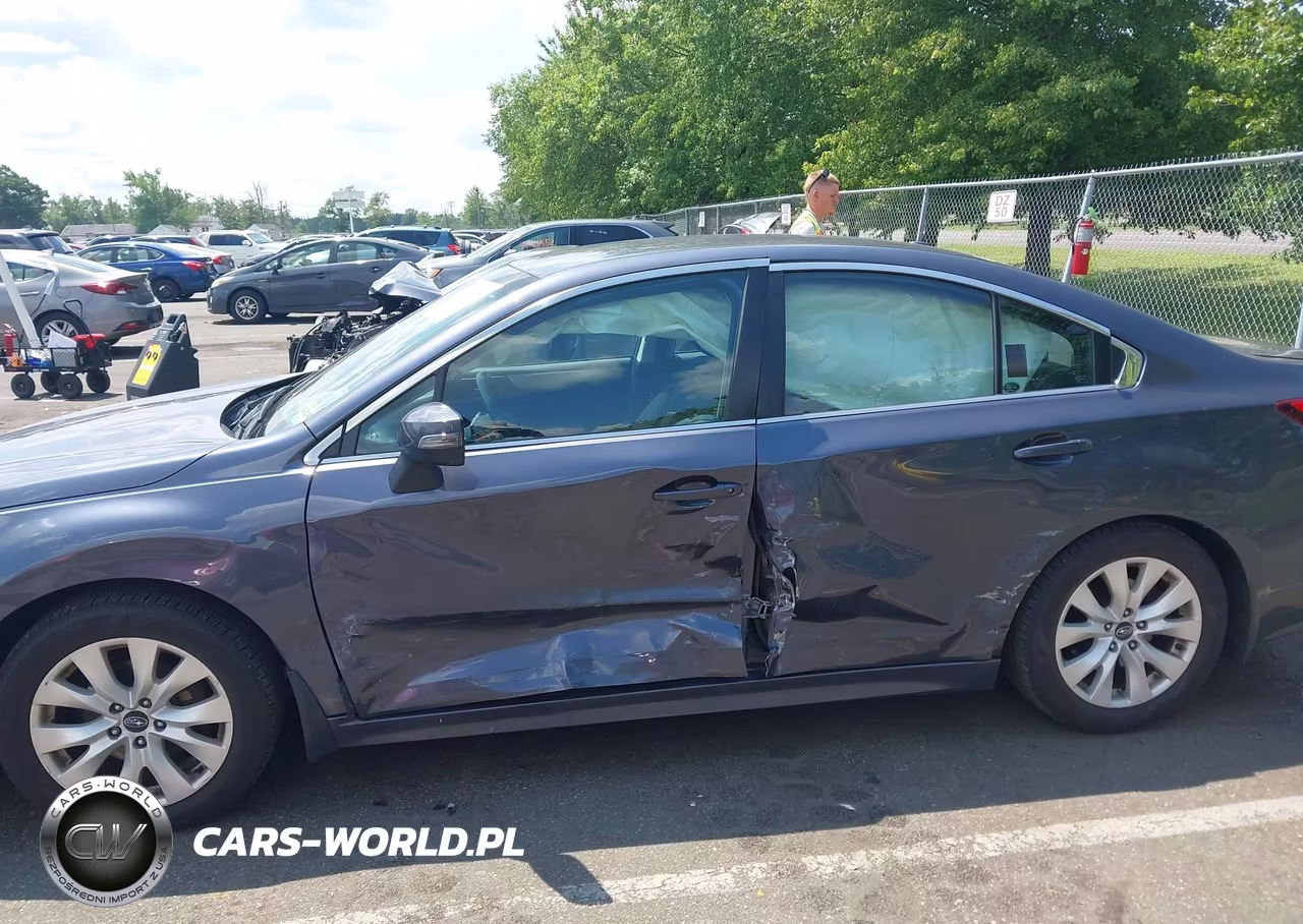 2015 Subaru Legacy 2.5I Premium VIN:4S3BNAF66F3054616 - 17