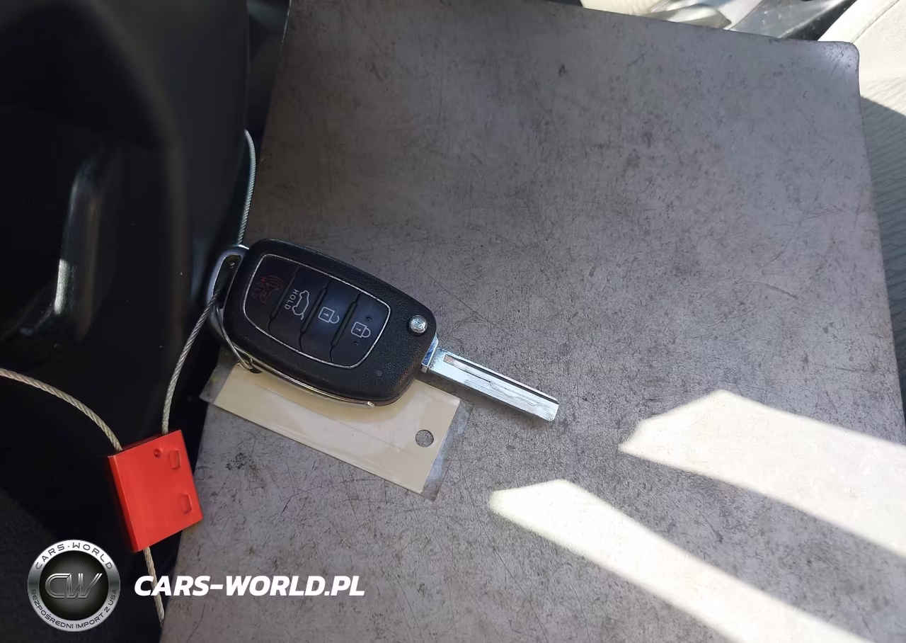 2017 Hyundai Santa Fe Se VIN:KM8SMDHF3HU224022 - 11