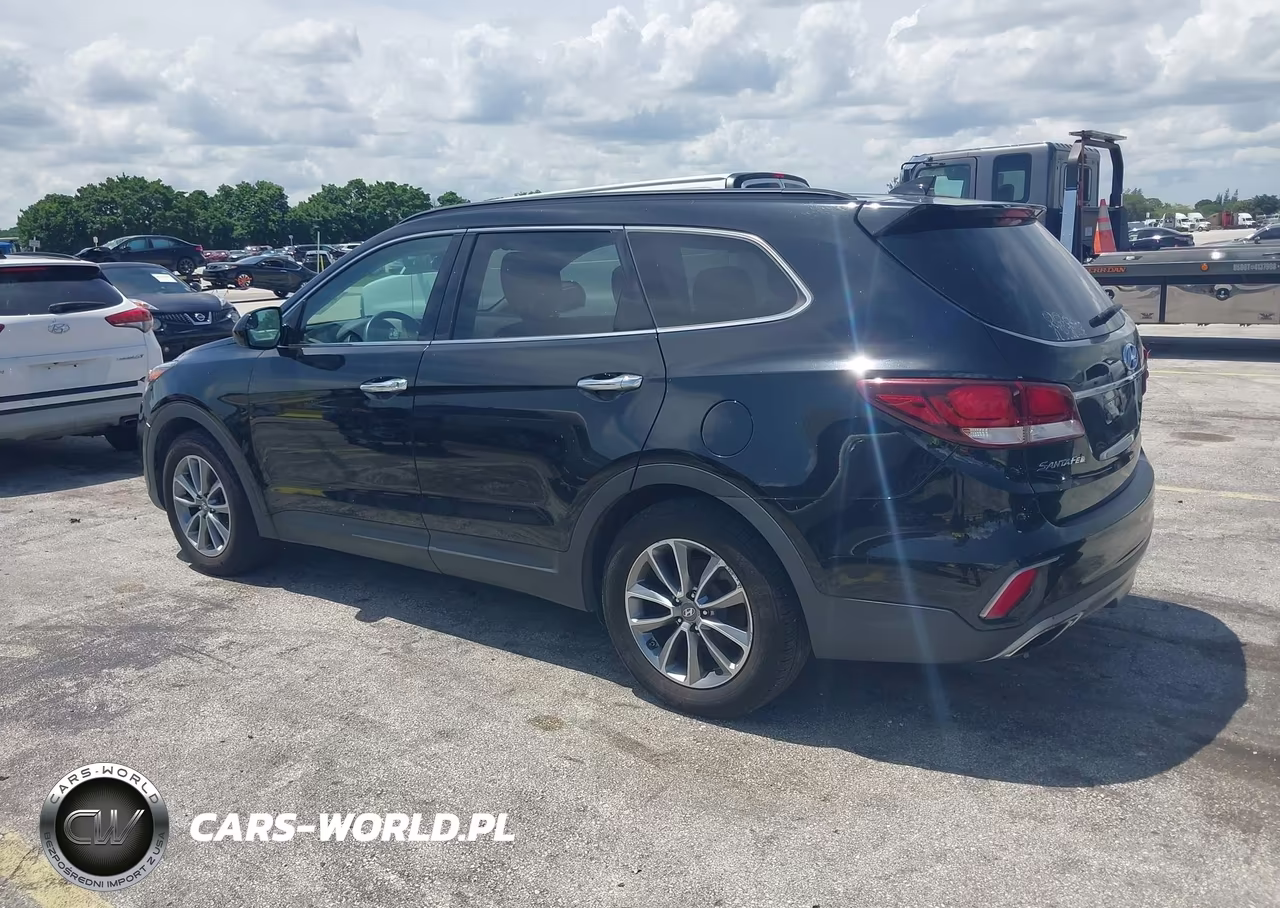 2017 Hyundai Santa Fe Se VIN:KM8SMDHF3HU224022 - 3