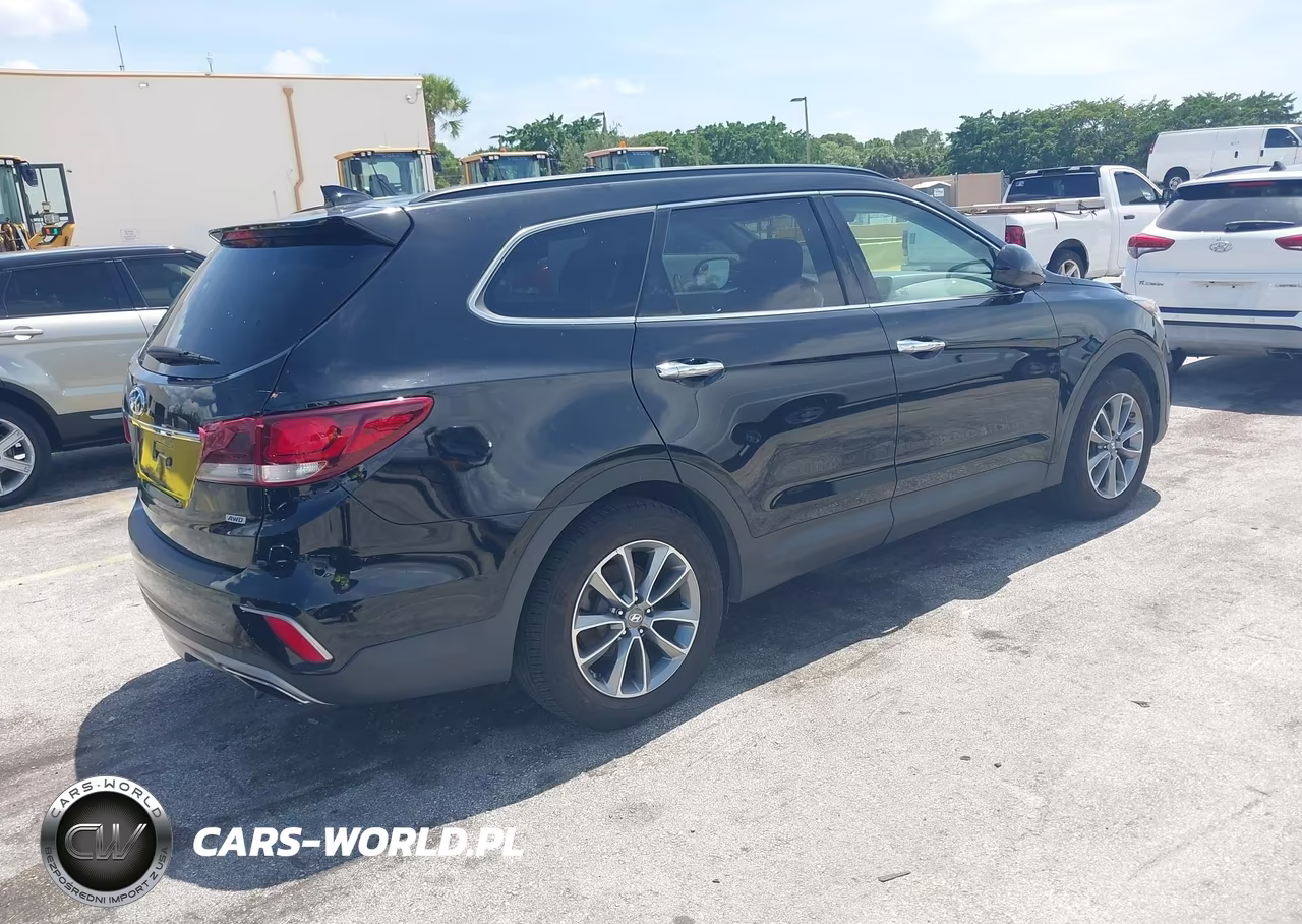 2017 Hyundai Santa Fe Se VIN:KM8SMDHF3HU224022 - 4
