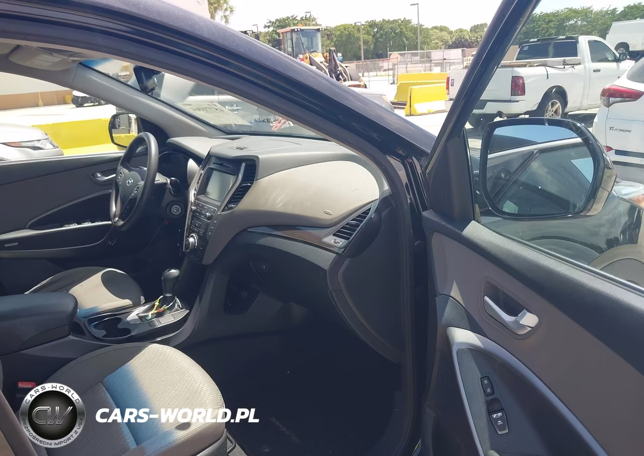 2017 Hyundai Santa Fe Se VIN:KM8SMDHF3HU224022 - 5