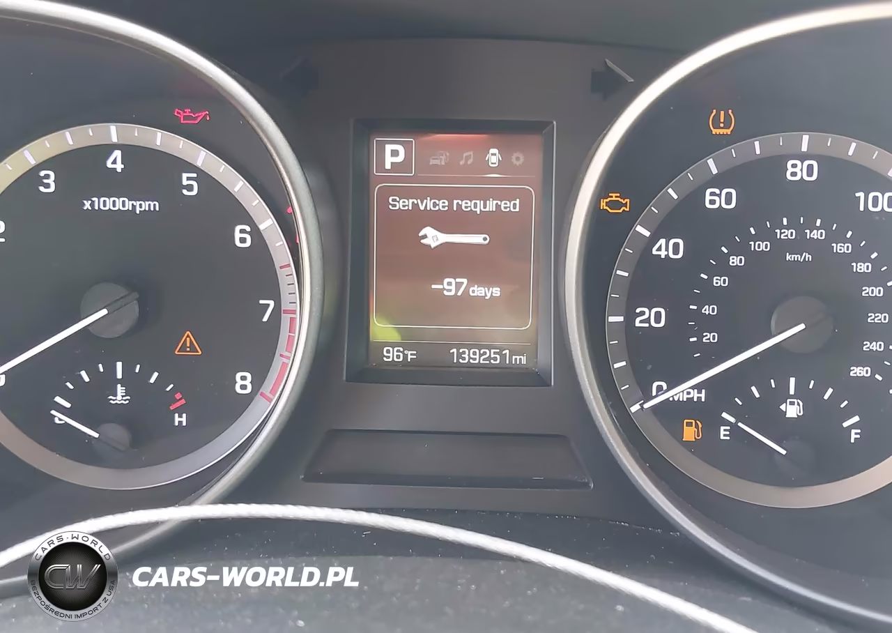 2017 Hyundai Santa Fe Se VIN:KM8SMDHF3HU224022 - 7
