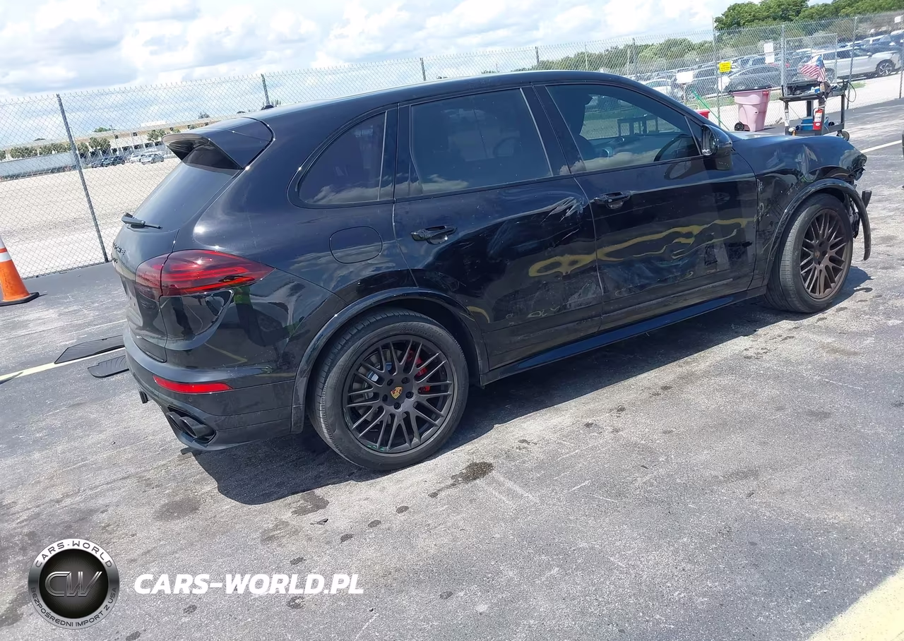 2016 Porsche Cayenne Gts VIN:WP1AD2A27GLA72731 - 4