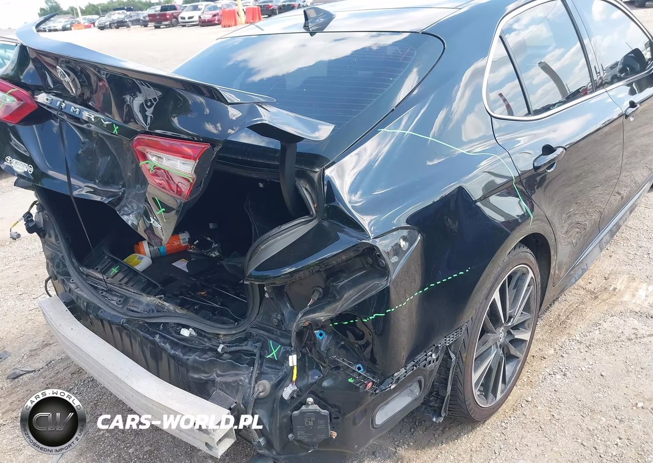 2018 Toyota Camry Xse V6 VIN:4T1BZ1HKXJU011832 - 18