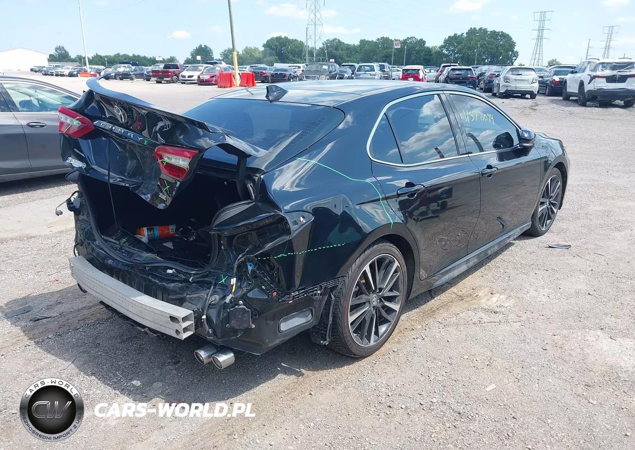 2018 Toyota Camry Xse V6 VIN:4T1BZ1HKXJU011832 - 4