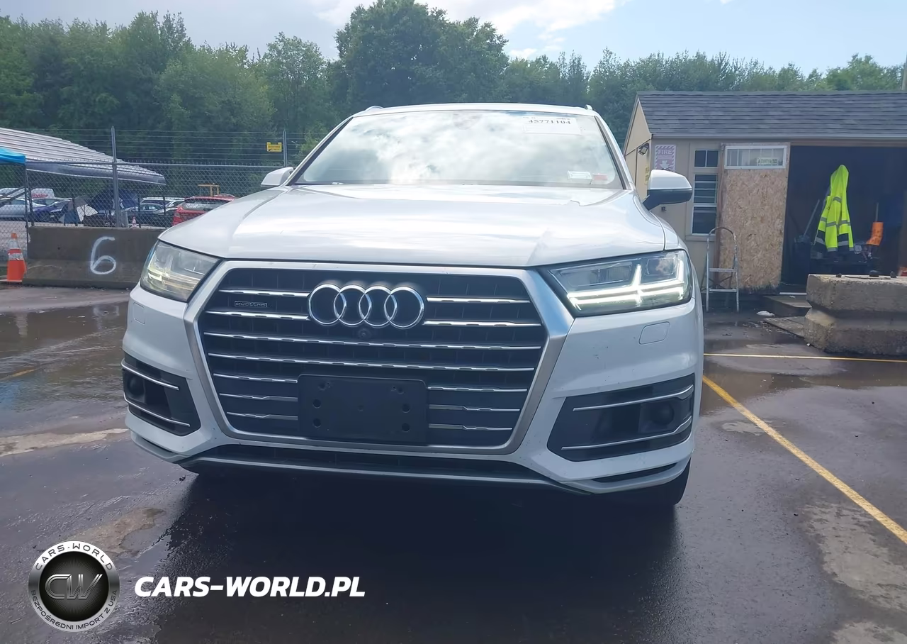 2018 Audi Q7 3.0T Premium VIN:WA1VAAF75JD016258 - 6