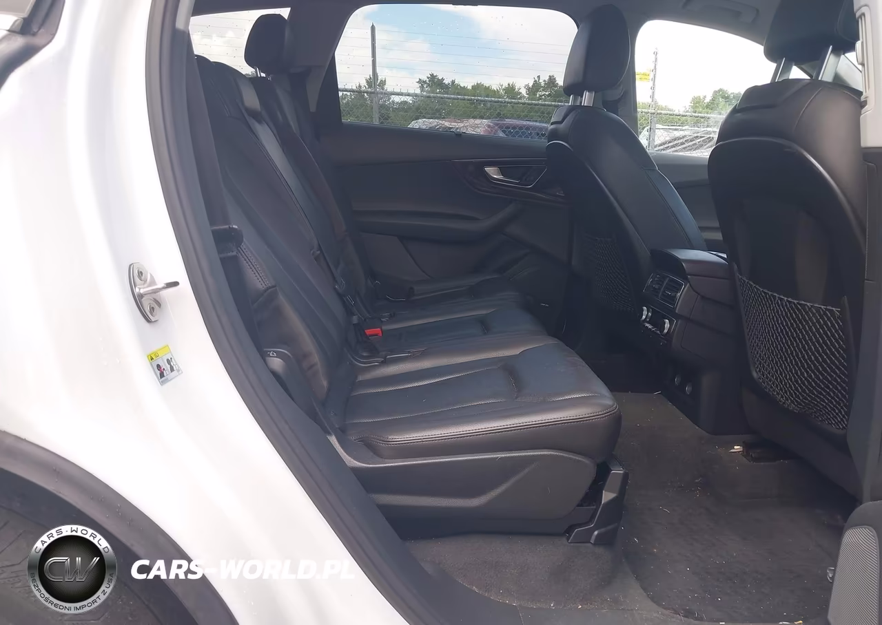 2018 Audi Q7 3.0T Premium VIN:WA1VAAF75JD016258 - 8