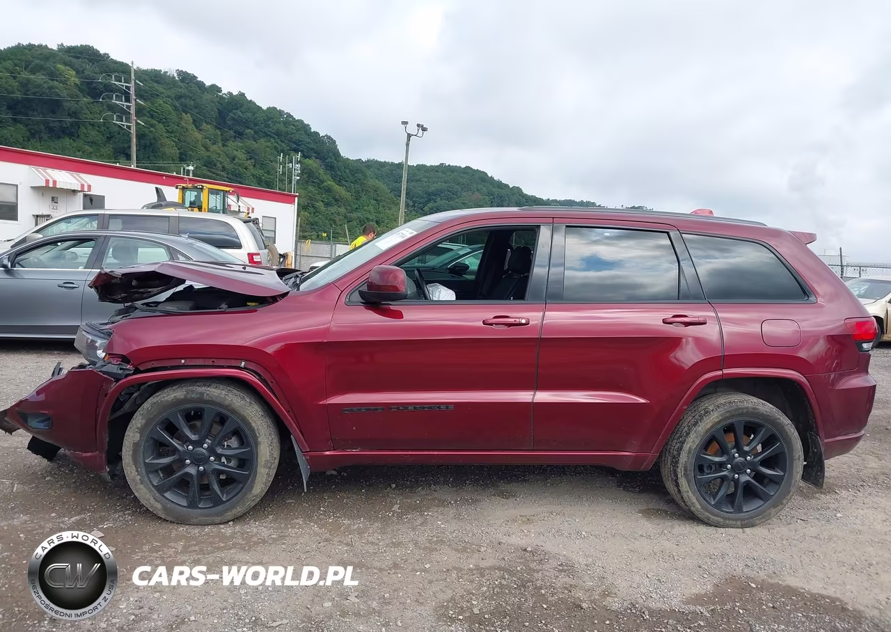 2019 Jeep Grand Cherokee Altitude 4X4 VIN:1C4RJFAG4KC600590 - 14