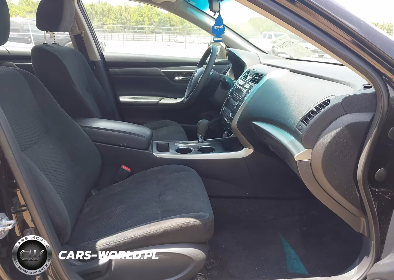 2015 Nissan Altima 2.5 S VIN:1N4AL3AP1FC568747 - 5