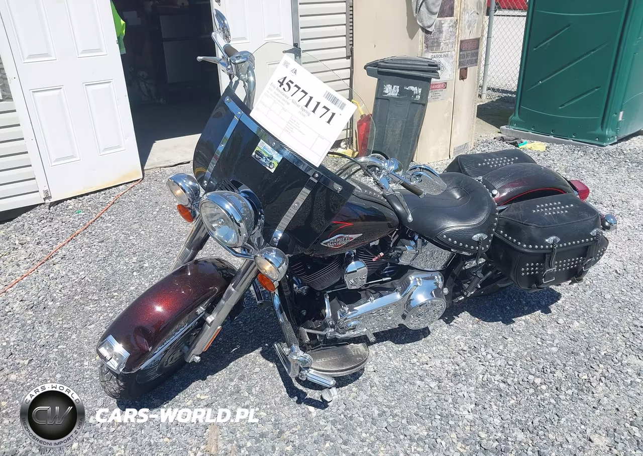 2011 Harley-Davidson Flstc VIN:1HD1BW515BB028661 - 2