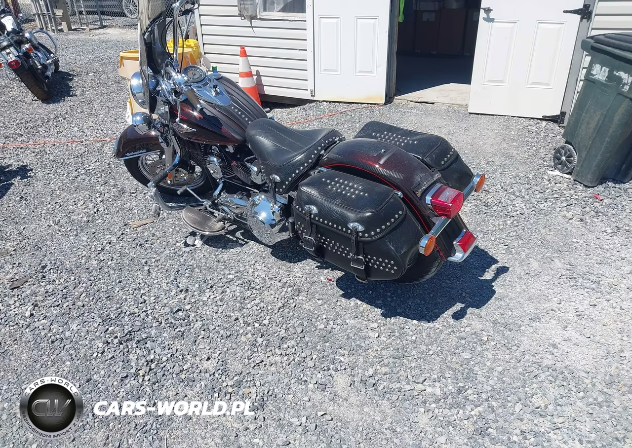 2011 Harley-Davidson Flstc VIN:1HD1BW515BB028661 - 3