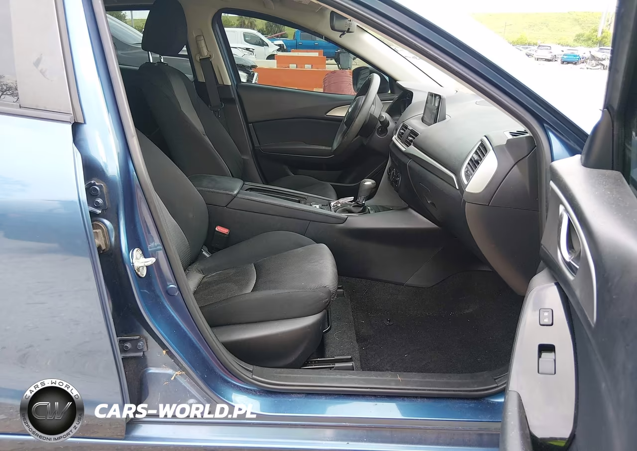 2018 Mazda Mazda3 Sport VIN:3MZBN1U74JM259593 - 5