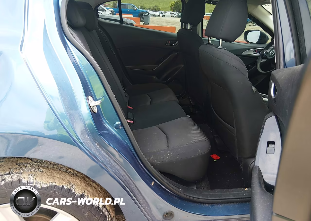 2018 Mazda Mazda3 Sport VIN:3MZBN1U74JM259593 - 8
