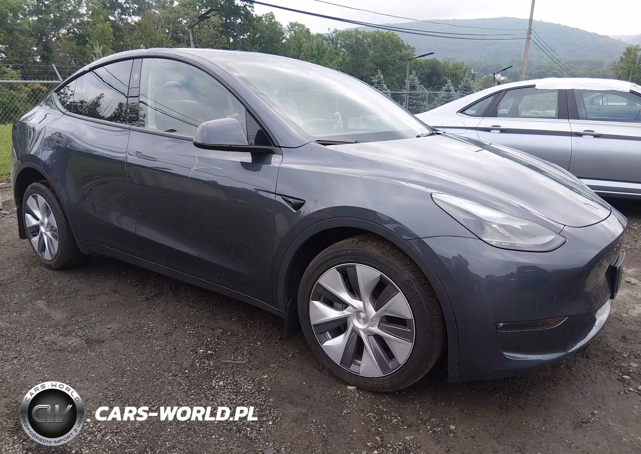 2023 Tesla Model Y – zdjęcie 1 z 21