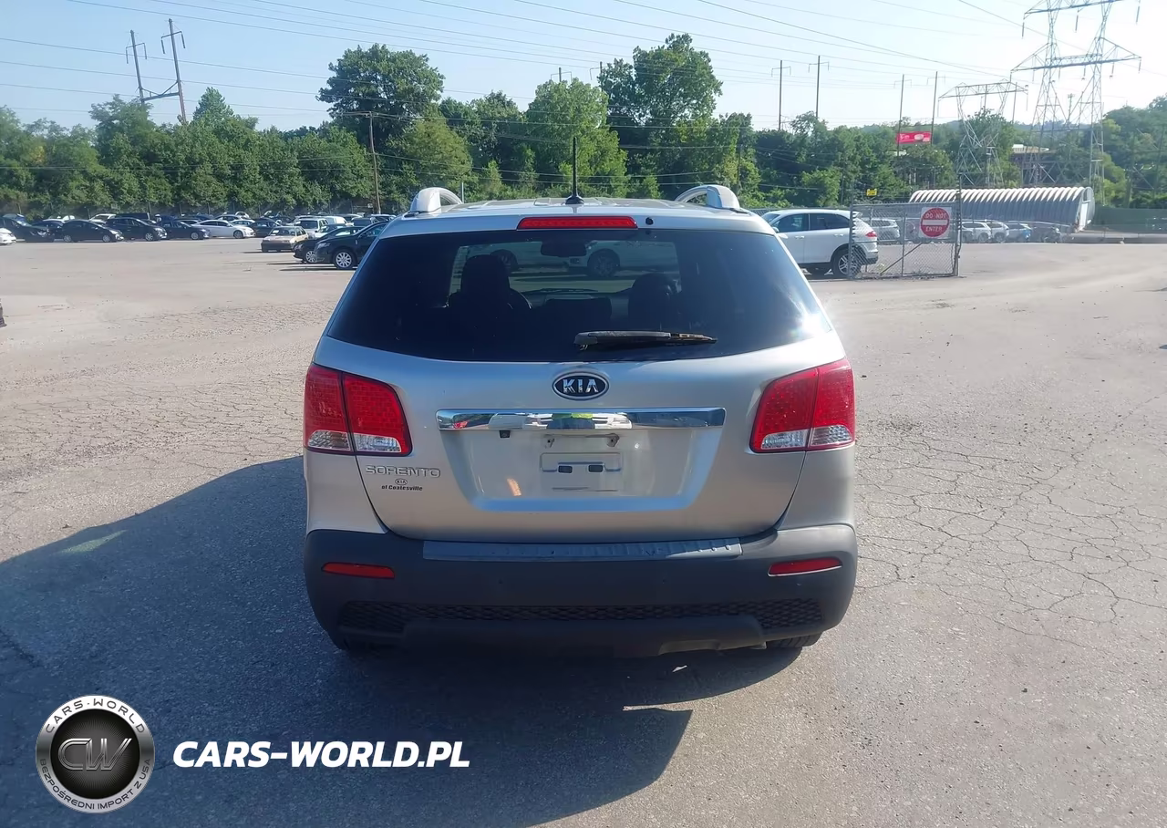2013 Kia Sorento Lx VIN:5XYKTCA63DG335130 - 16